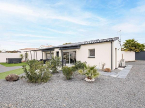 Villa T4 climatisée avec jardin, jacuzzi et Free WiFi à 600 m de la plage - FR-1-423-234